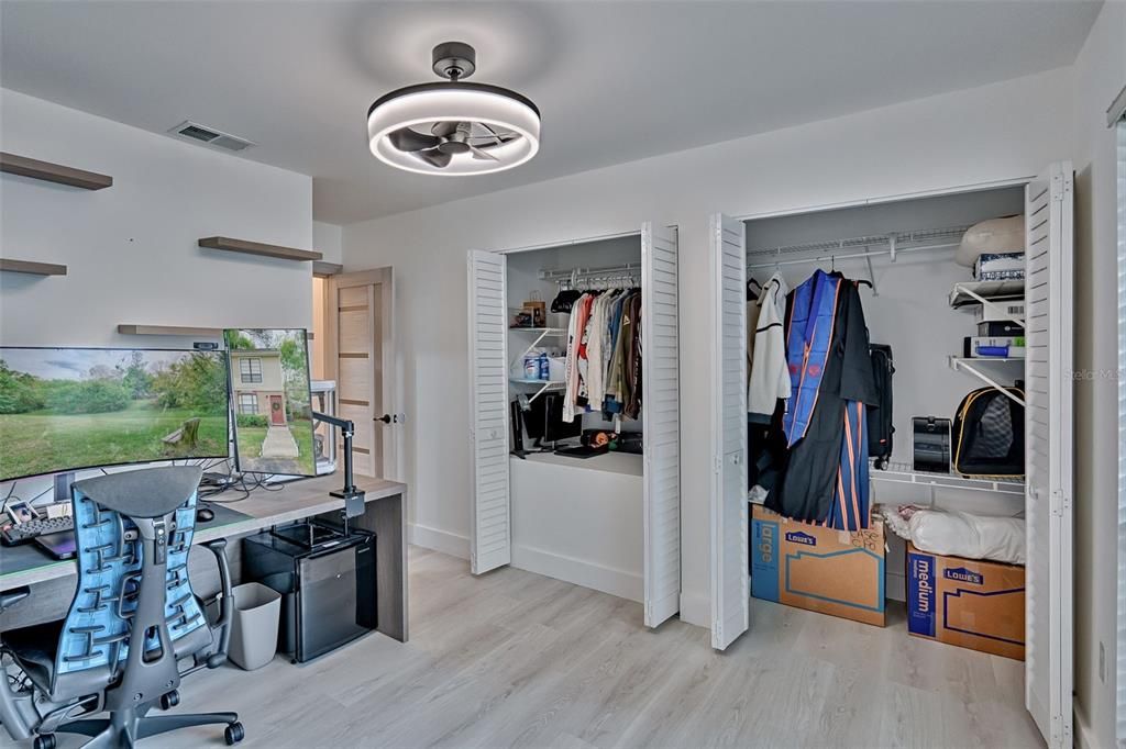 待售: $215,000 (2 贝兹, 2 浴室, 1016 平方英尺)