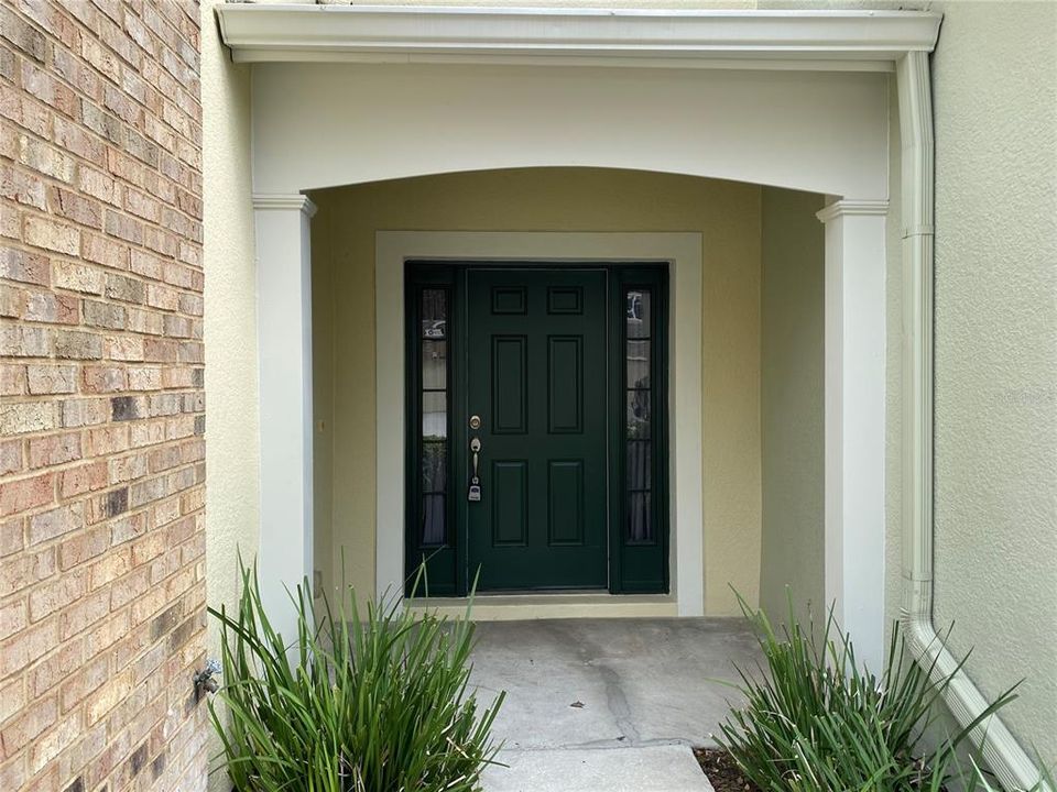 For Rent: $2,300 (3 beds, 2 baths, 1845 Square Feet)