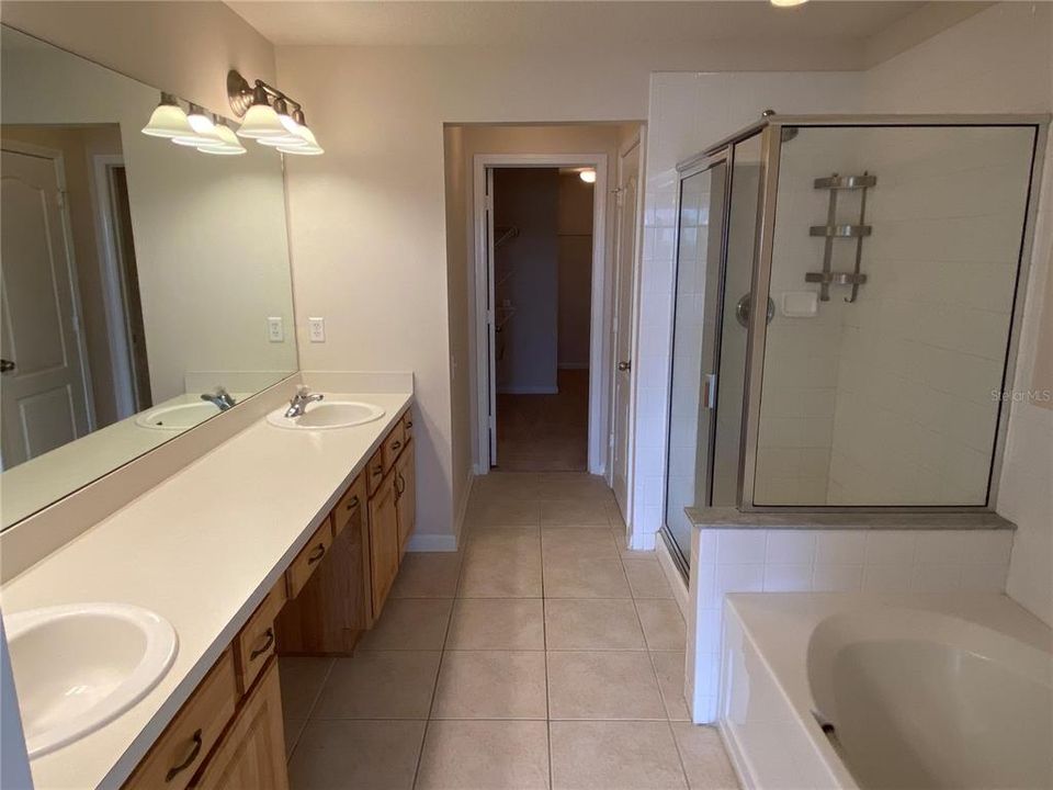 For Rent: $2,300 (3 beds, 2 baths, 1845 Square Feet)