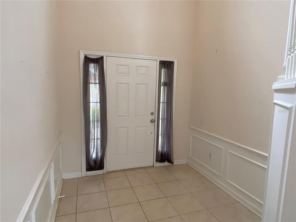 For Rent: $2,300 (3 beds, 2 baths, 1845 Square Feet)
