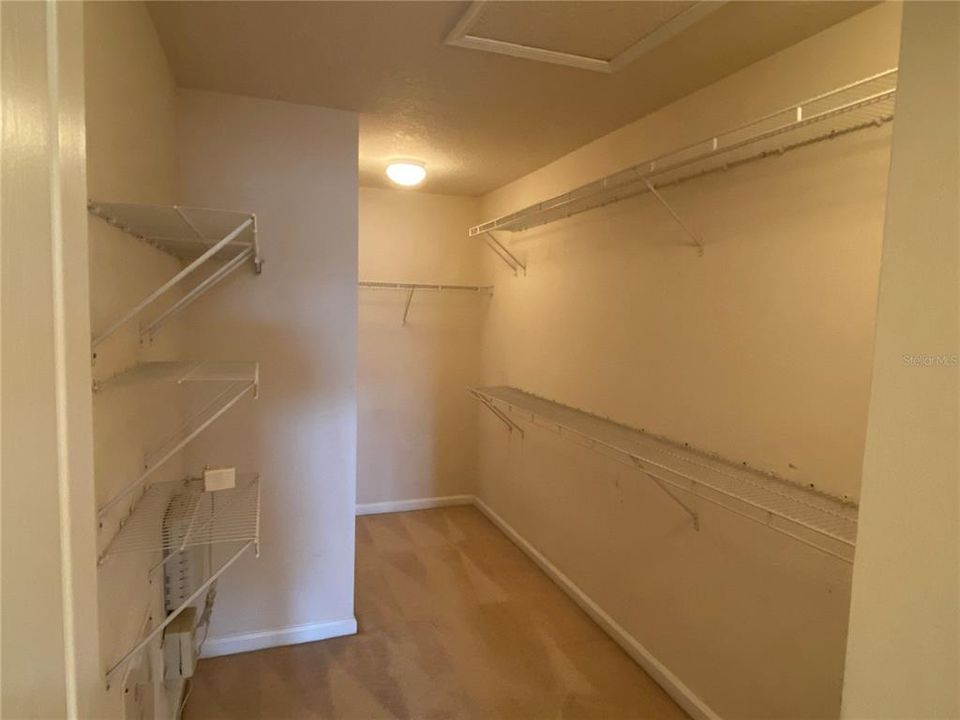 For Rent: $2,300 (3 beds, 2 baths, 1845 Square Feet)