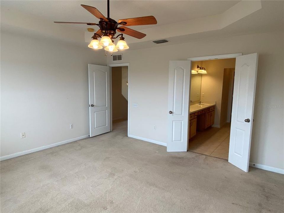 For Rent: $2,300 (3 beds, 2 baths, 1845 Square Feet)