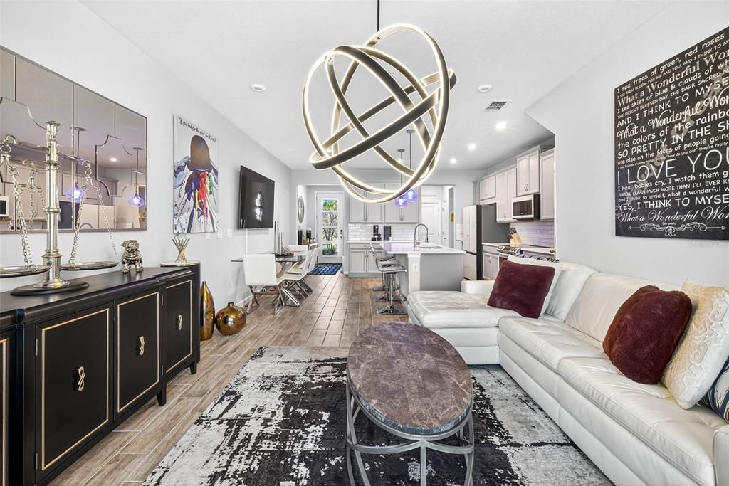 For Sale: $330,000 (3 beds, 2 baths, 1680 Square Feet)