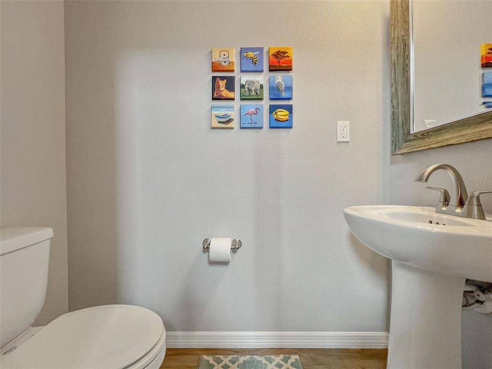 For Sale: $407,000 (3 beds, 2 baths, 1991 Square Feet)