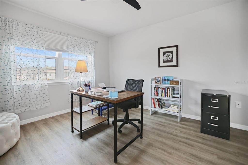 For Sale: $407,000 (3 beds, 2 baths, 1991 Square Feet)