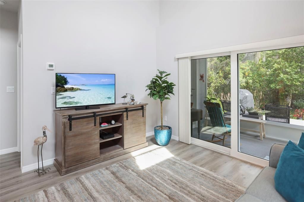 For Sale: $407,000 (3 beds, 2 baths, 1991 Square Feet)