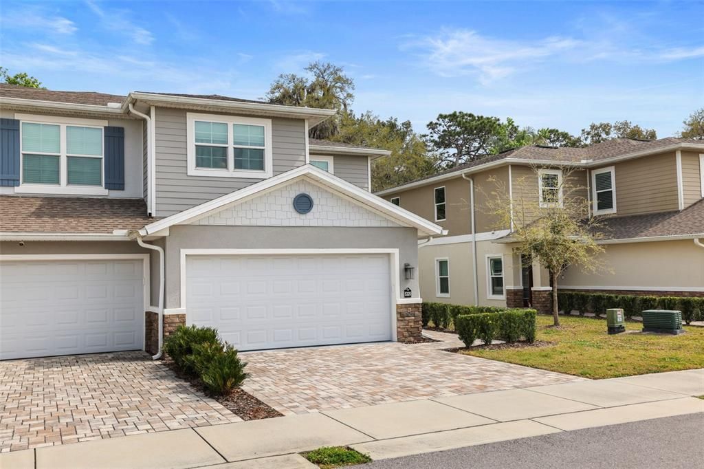 For Sale: $407,000 (3 beds, 2 baths, 1991 Square Feet)