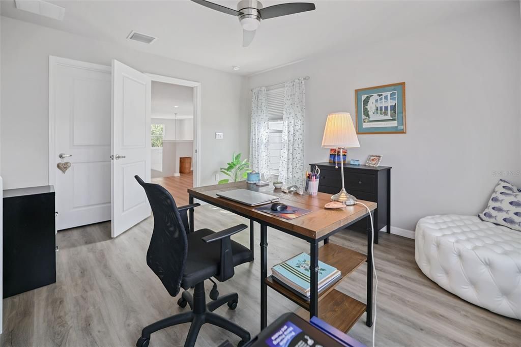 For Sale: $407,000 (3 beds, 2 baths, 1991 Square Feet)