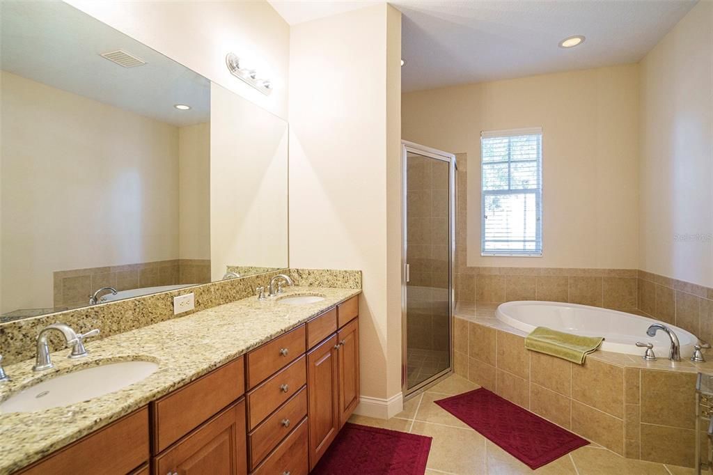 For Sale: $339,000 (3 beds, 2 baths, 1946 Square Feet)