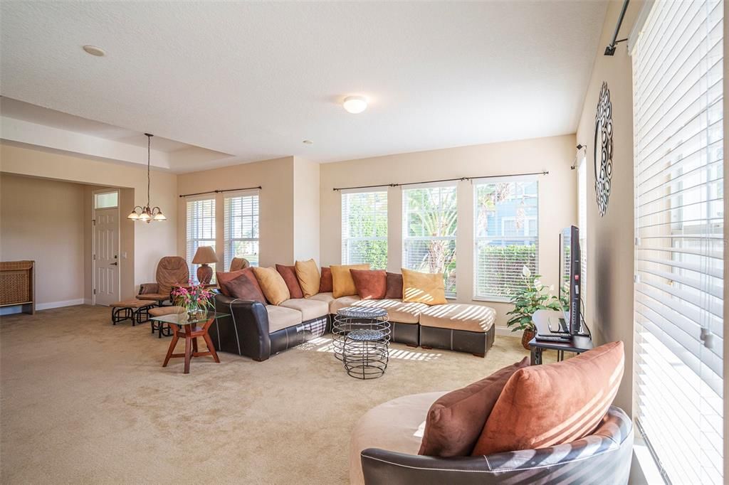 For Sale: $339,000 (3 beds, 2 baths, 1946 Square Feet)