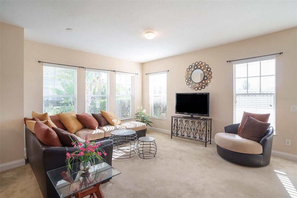 For Sale: $339,000 (3 beds, 2 baths, 1946 Square Feet)