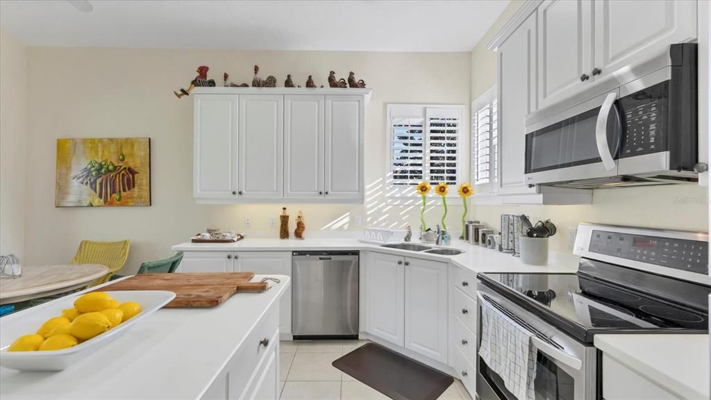 En Venta: $1,150,000 (4 camas, 3 baños, 2719 Pies cuadrados)