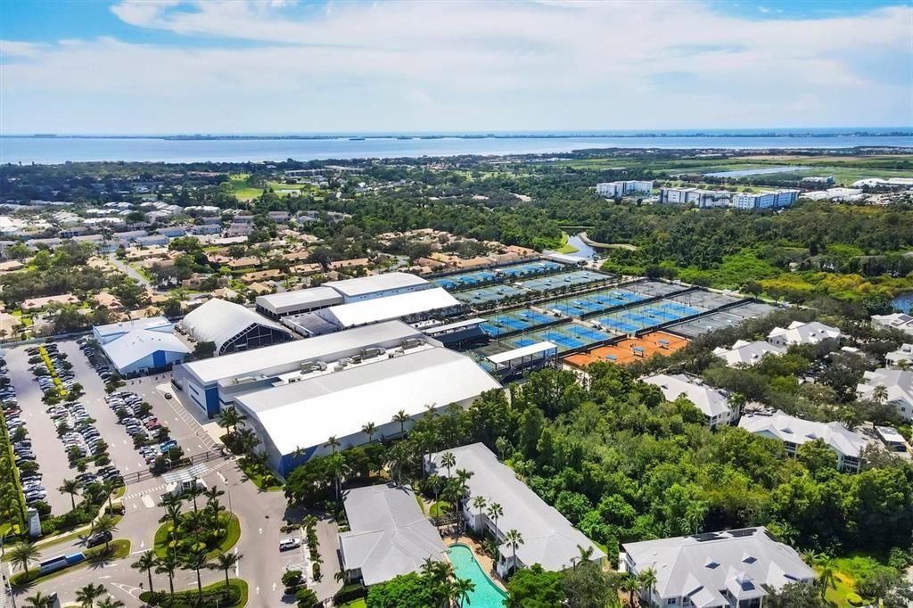 En Venta: $1,150,000 (4 camas, 3 baños, 2719 Pies cuadrados)