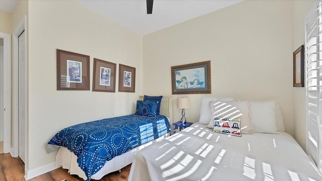 En Venta: $1,150,000 (4 camas, 3 baños, 2719 Pies cuadrados)