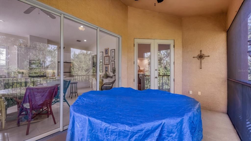 En Venta: $1,150,000 (4 camas, 3 baños, 2719 Pies cuadrados)