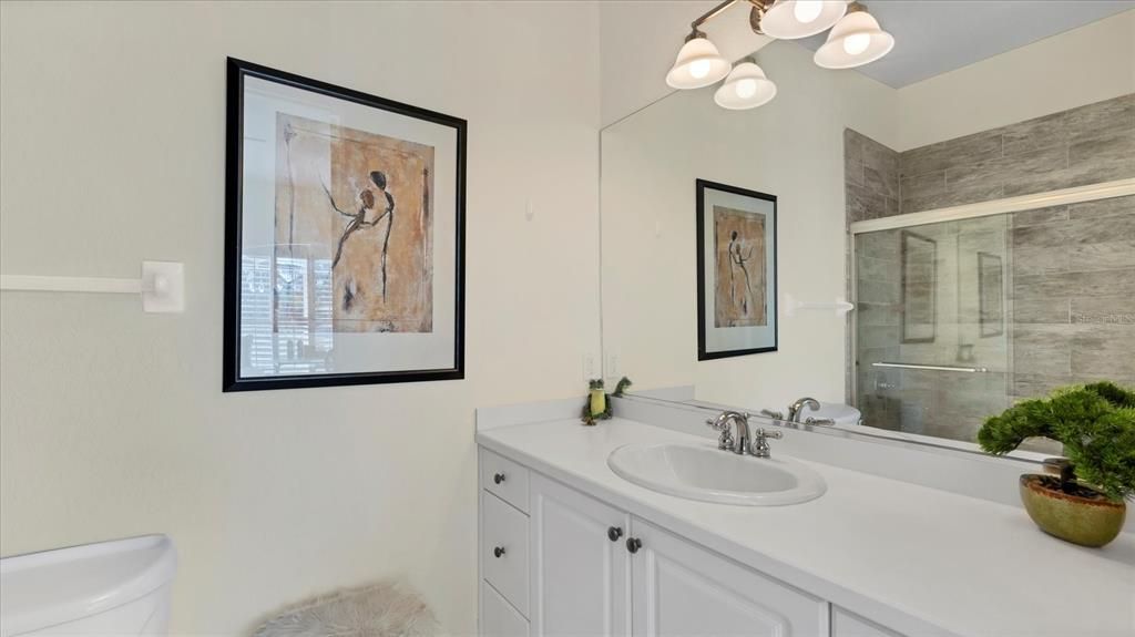 En Venta: $1,150,000 (4 camas, 3 baños, 2719 Pies cuadrados)