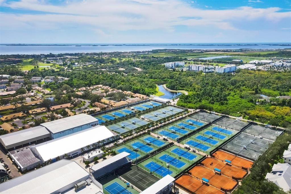 En Venta: $1,150,000 (4 camas, 3 baños, 2719 Pies cuadrados)