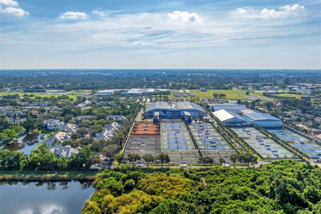 En Venta: $1,150,000 (4 camas, 3 baños, 2719 Pies cuadrados)