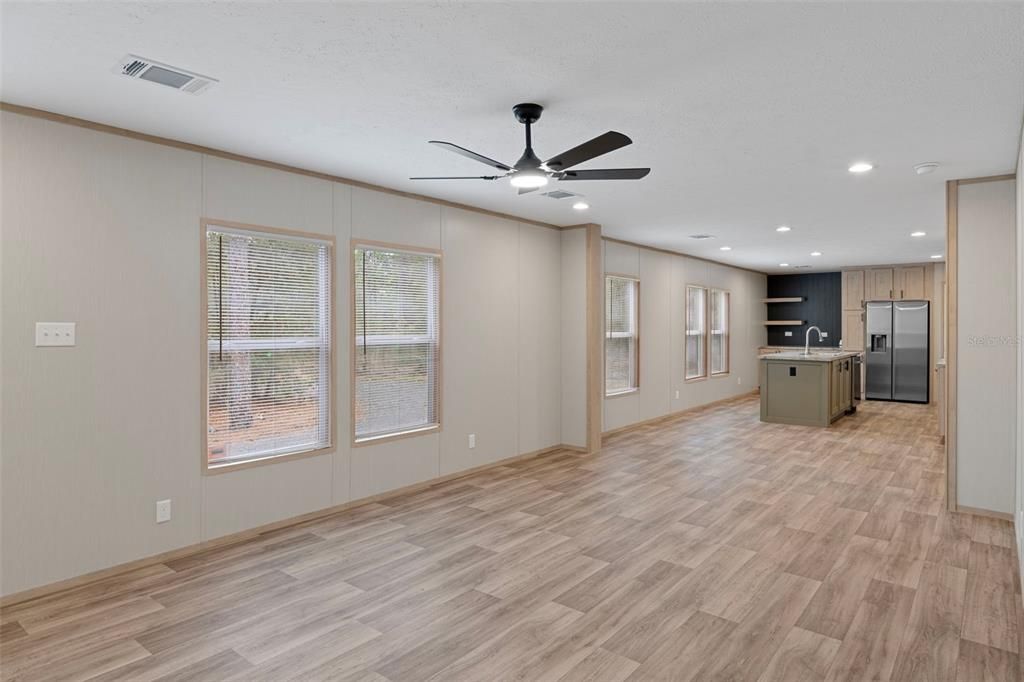 For Sale: $499,000 (5 beds, 3 baths, 2001 Square Feet)