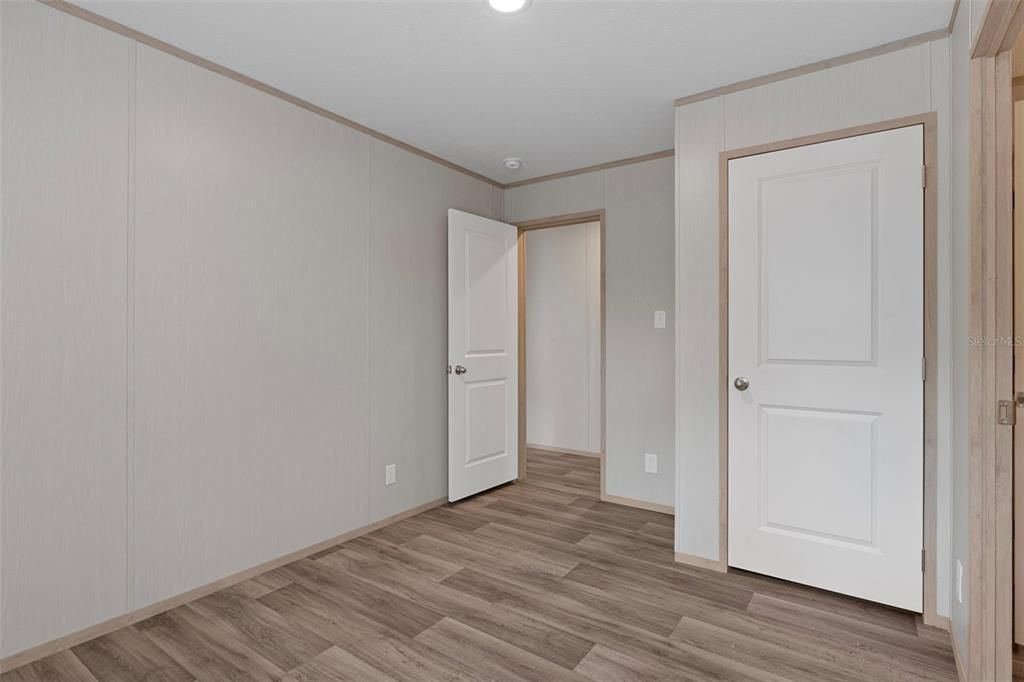 For Sale: $499,000 (5 beds, 3 baths, 2001 Square Feet)