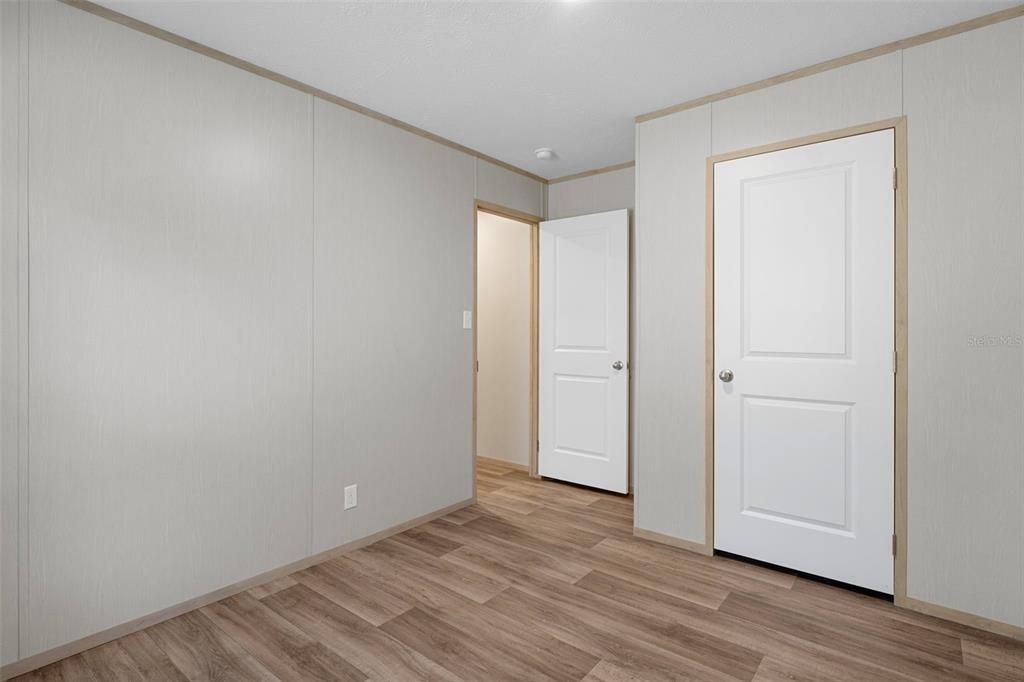 For Sale: $499,000 (5 beds, 3 baths, 2001 Square Feet)