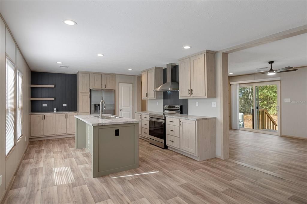 For Sale: $499,000 (5 beds, 3 baths, 2001 Square Feet)