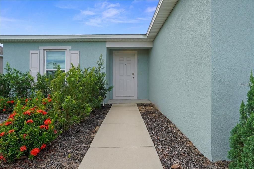 For Rent: $2,200 (4 beds, 2 baths, 1791 Square Feet)