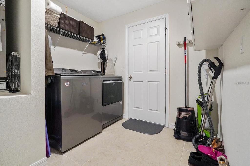 For Rent: $2,200 (4 beds, 2 baths, 1791 Square Feet)