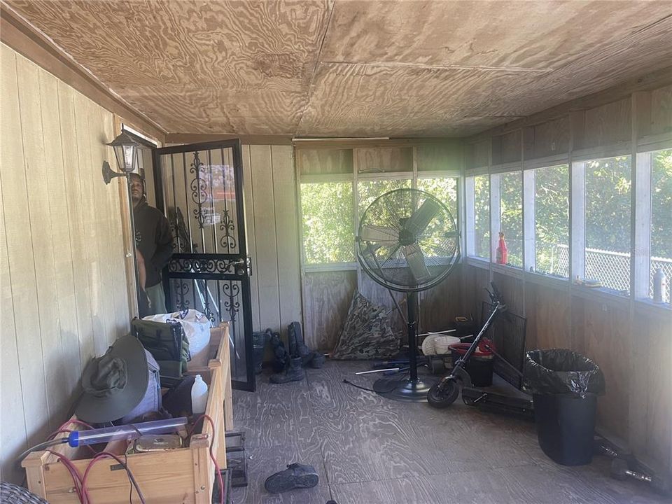 For Sale: $110,000 (2 beds, 1 baths, 776 Square Feet)