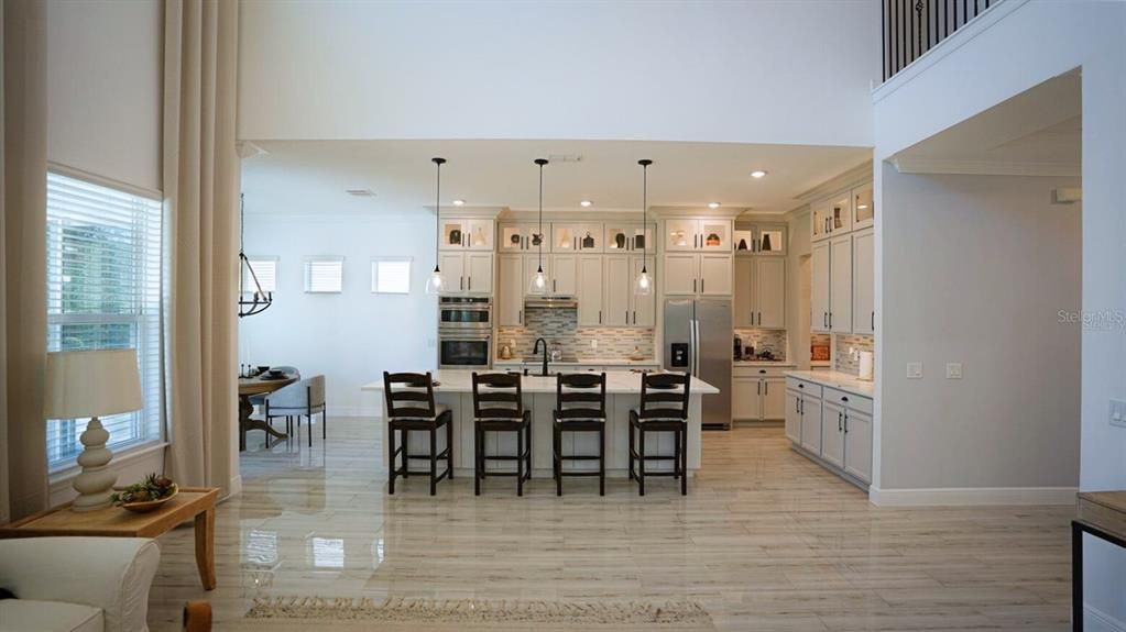 En Venta: $1,190,000 (6 camas, 5 baños, 4305 Pies cuadrados)