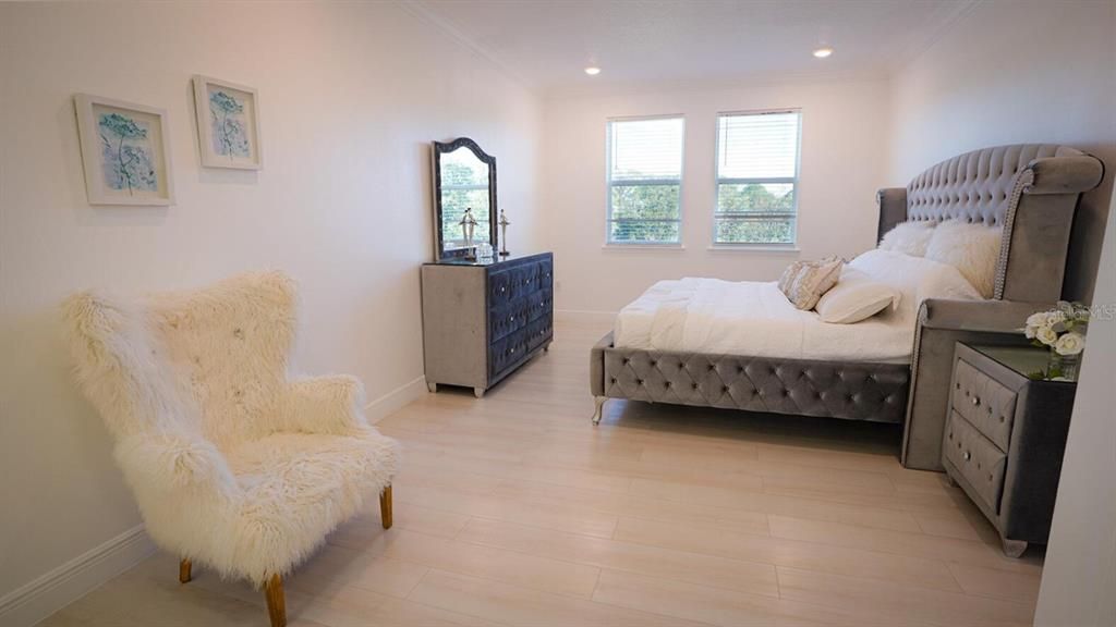 En Venta: $1,190,000 (6 camas, 5 baños, 4305 Pies cuadrados)