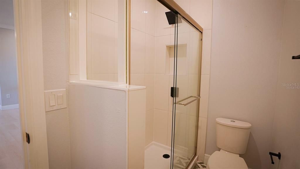 En Venta: $1,190,000 (6 camas, 5 baños, 4305 Pies cuadrados)