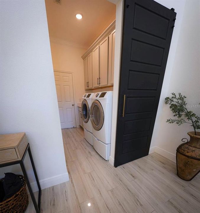 En Venta: $1,190,000 (6 camas, 5 baños, 4305 Pies cuadrados)