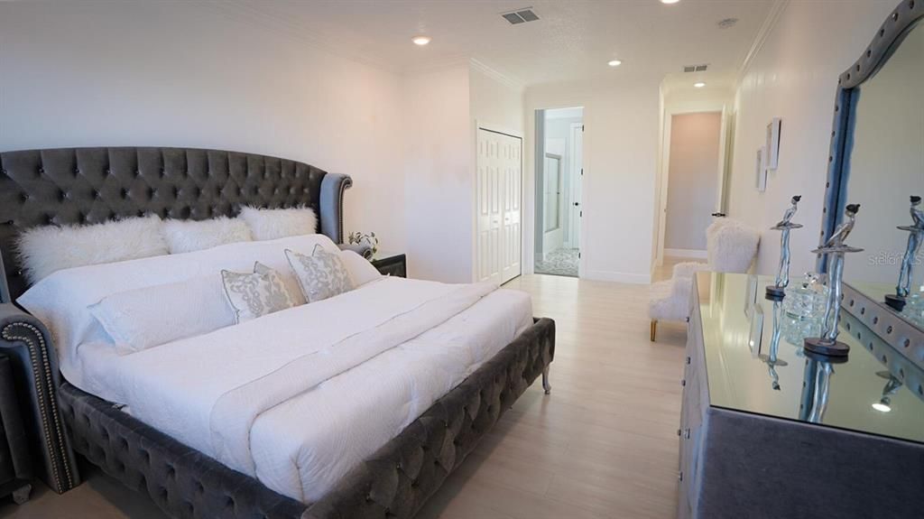 En Venta: $1,190,000 (6 camas, 5 baños, 4305 Pies cuadrados)