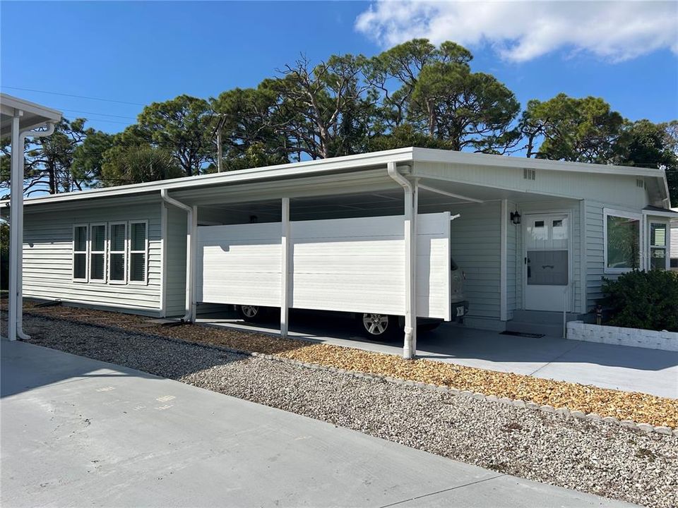 For Sale: $195,000 (2 beds, 2 baths, 1175 Square Feet)