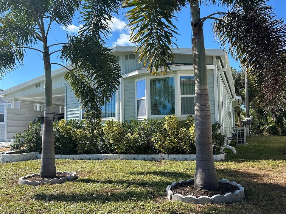 For Sale: $195,000 (2 beds, 2 baths, 1175 Square Feet)