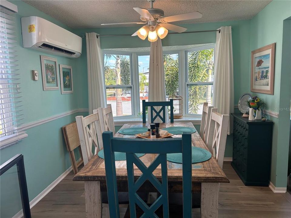 For Sale: $195,000 (2 beds, 2 baths, 1175 Square Feet)