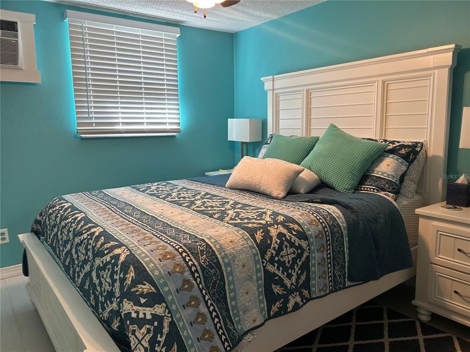 For Sale: $195,000 (2 beds, 2 baths, 1175 Square Feet)