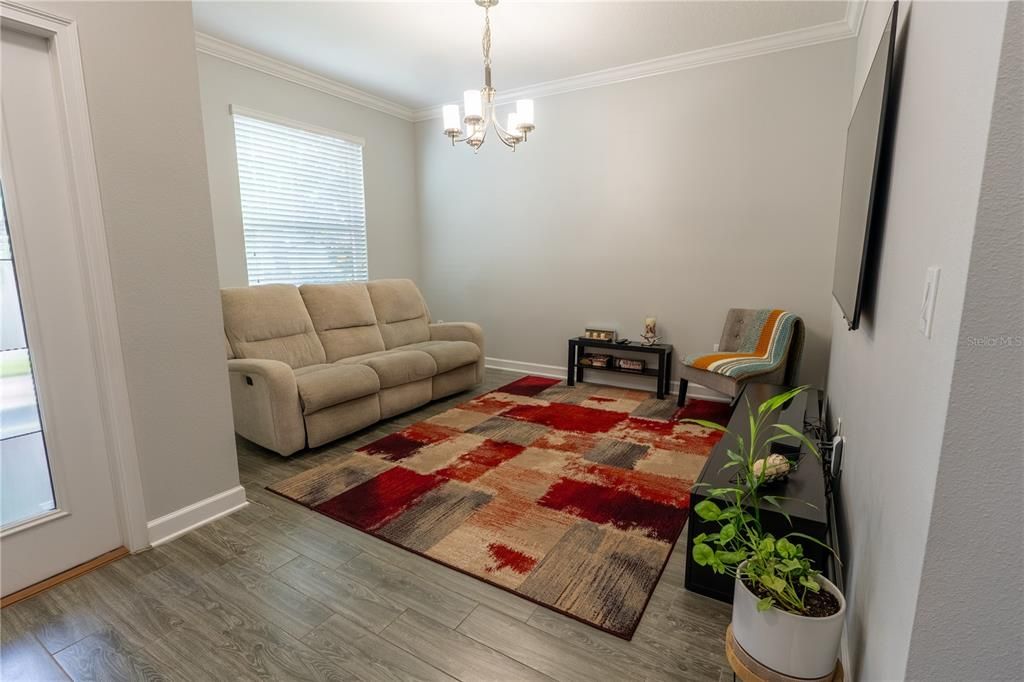 На продажу: $590,000 (5 спален, 3 ванн, 2461 Квадратных фут)