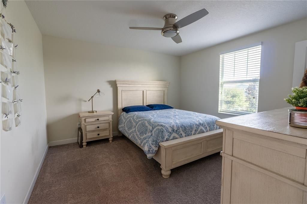 На продажу: $590,000 (5 спален, 3 ванн, 2461 Квадратных фут)