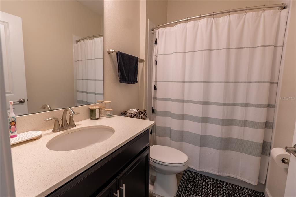 На продажу: $590,000 (5 спален, 3 ванн, 2461 Квадратных фут)