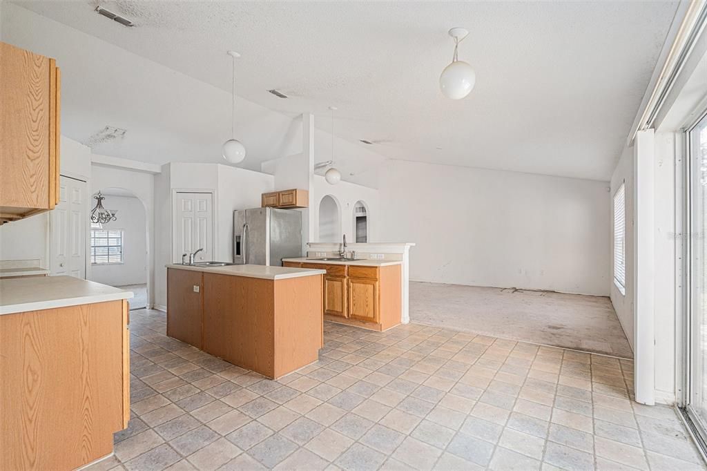 For Sale: $269,950 (3 beds, 2 baths, 2027 Square Feet)