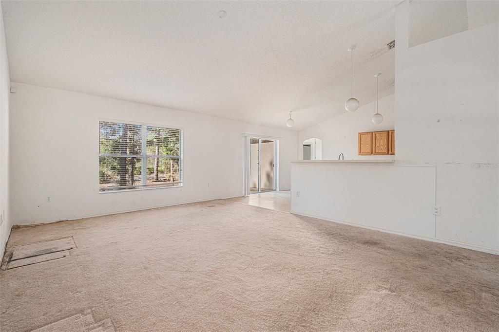 For Sale: $269,950 (3 beds, 2 baths, 2027 Square Feet)