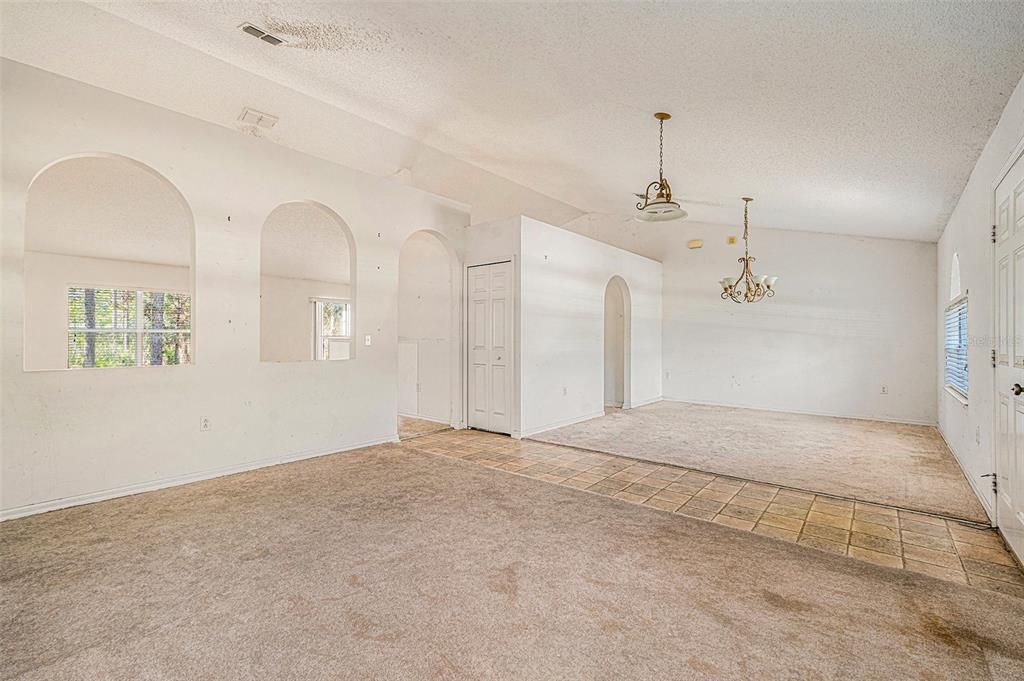 For Sale: $269,950 (3 beds, 2 baths, 2027 Square Feet)