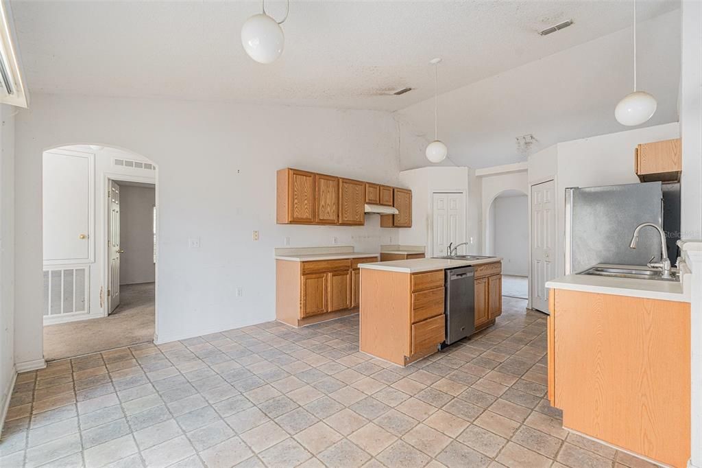 For Sale: $269,950 (3 beds, 2 baths, 2027 Square Feet)