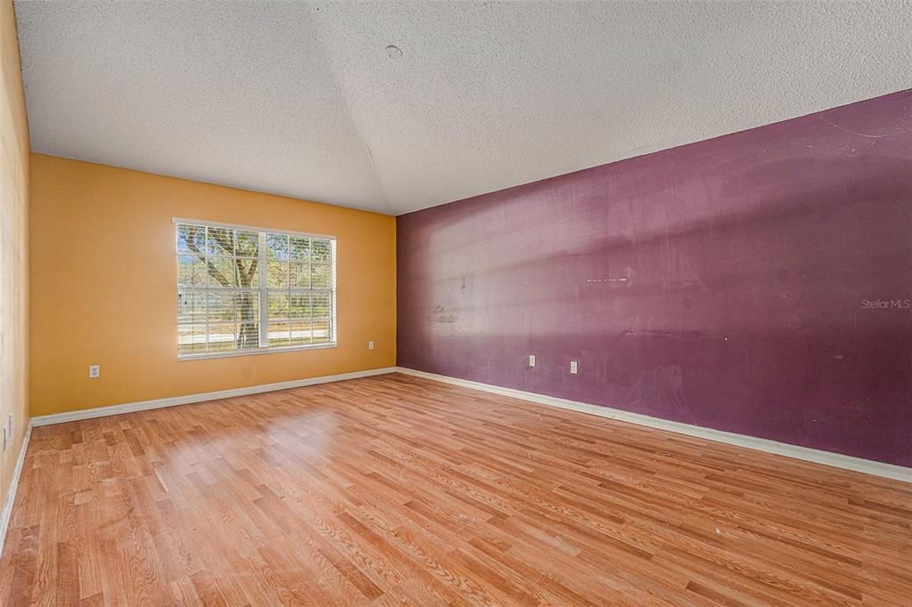 For Sale: $269,950 (3 beds, 2 baths, 2027 Square Feet)