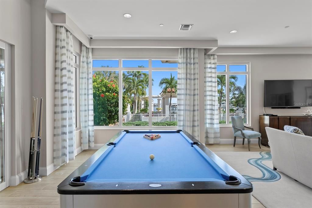 For Sale: $995,000 (2 beds, 2 baths, 1711 Square Feet)