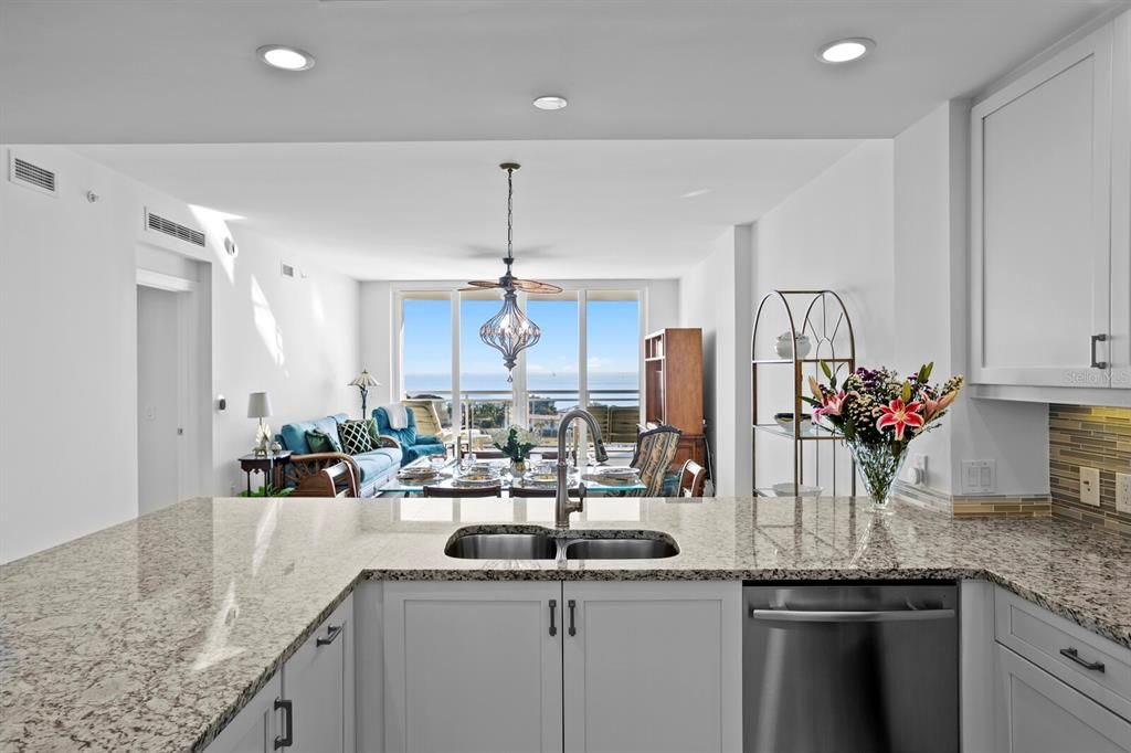 For Sale: $995,000 (2 beds, 2 baths, 1711 Square Feet)