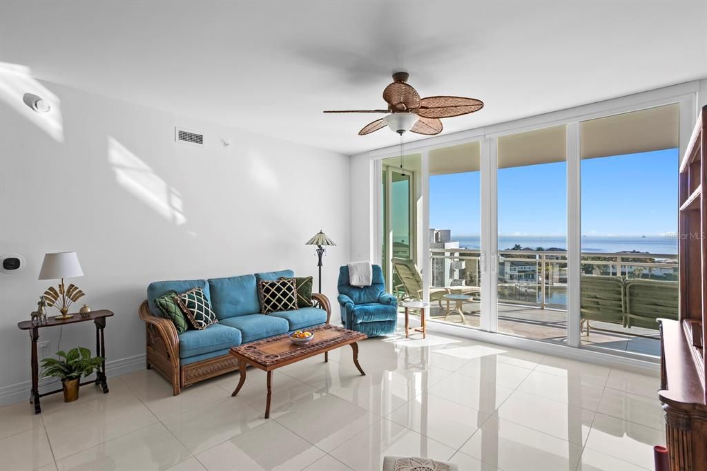 For Sale: $995,000 (2 beds, 2 baths, 1711 Square Feet)