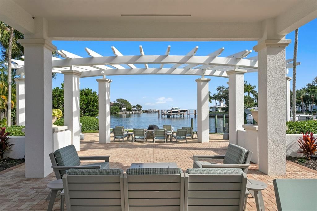 For Sale: $995,000 (2 beds, 2 baths, 1711 Square Feet)